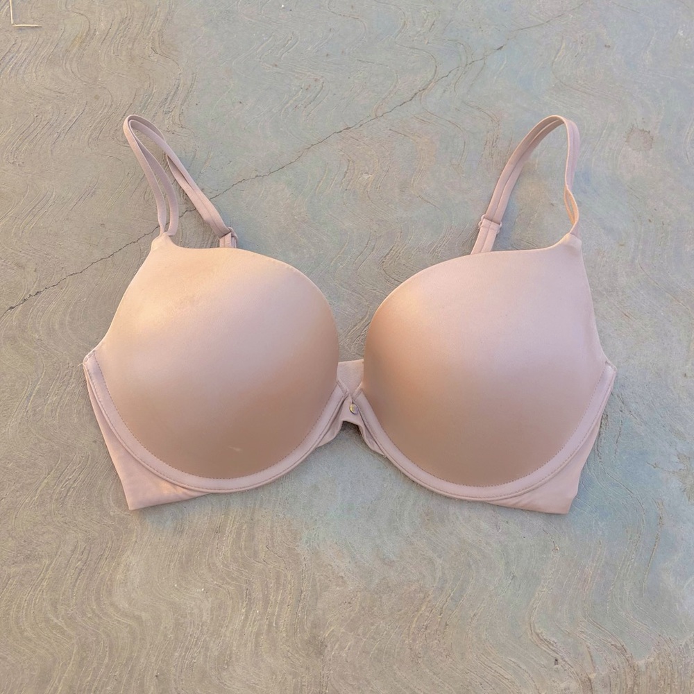 VICTORIA’S SECRET | Tan Very Sexy Push Up Bra 32DD
